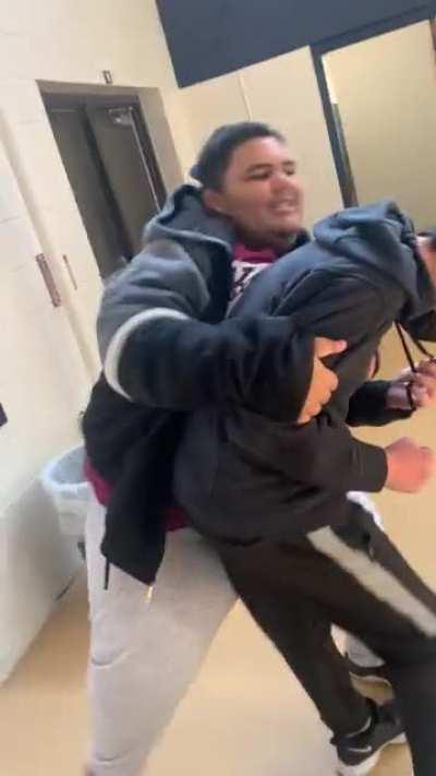 They jumped him🤦🏾‍♂️