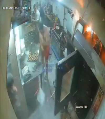 Industrial bakery oven explodes (alert of sound)