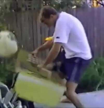 Я уж думал об столб бить начнёт