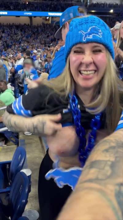 Dates to flash during the Lions game & got caught! (F)