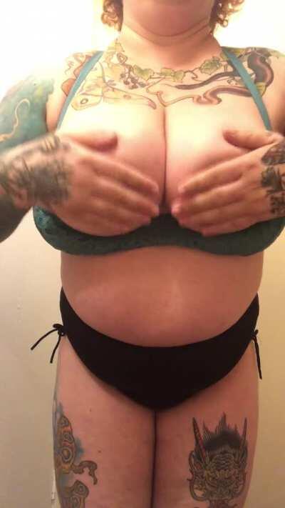 spent the day at the beach, gotta get the sand off of me 😏