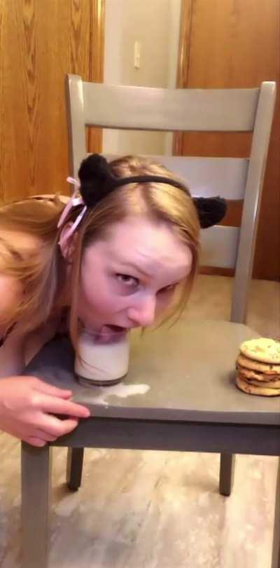 Cookies with ass milk 🍪🥛