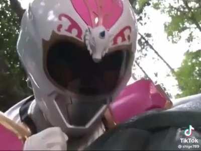 I don’t remember this episode of Power Rangers.