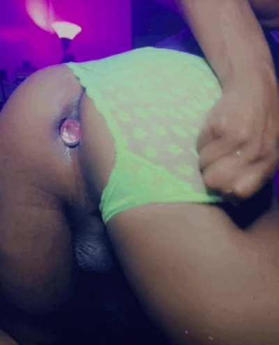 Don't have an interesting title. Just show my ass some love 🍑