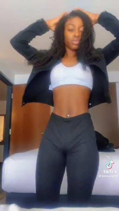 Slim thick back and forth 🥴