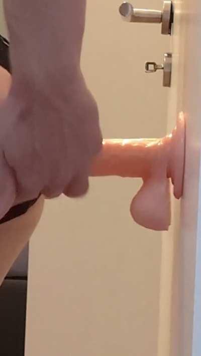 Watch me take it like a slut