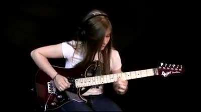 Прекрасная игра на гитаре