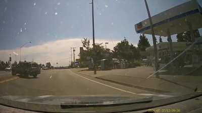 Lowlife escalates road rage