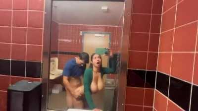 anyone got a link or name ? thank's !