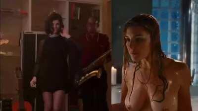 Jessica Pare's black dress hid her big tits