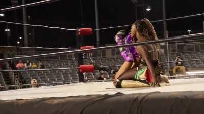 Queen Aminata facesit pin