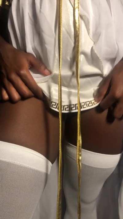 An ebony goddess commands your obedience