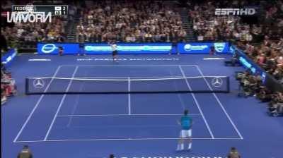 Roddick imitates Nadal after a fan from the crowd says “Let’s go Rafa!”