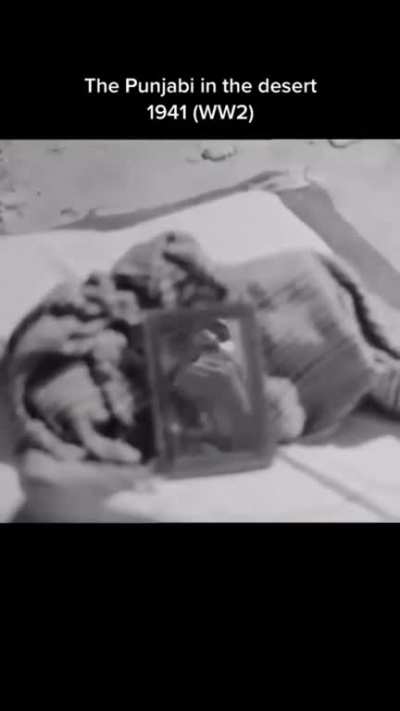 Sikhs getting ready WW2 Soldiers