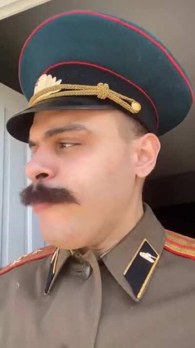 General pucto com egrilhos