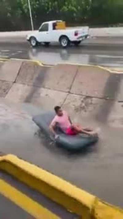 Wanna see a captain sink with his ship? HMB