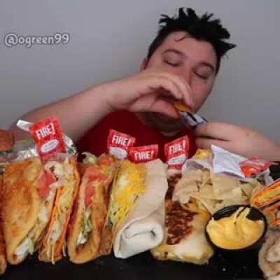 Nikoavacado says the N word