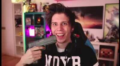 Los que compraron Cyberpunk 2077 y se encontraron un juego roto y lleno de bugs