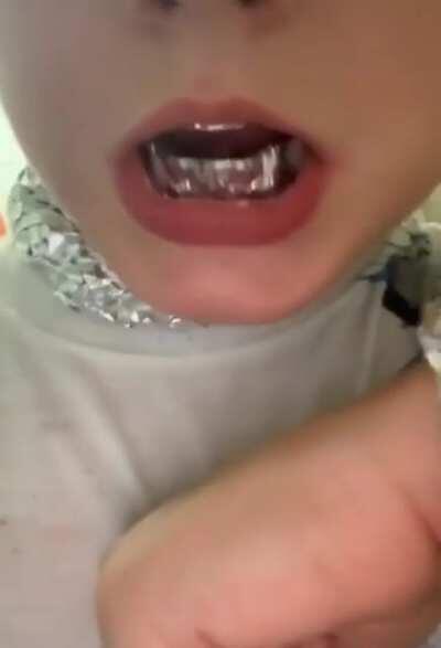 dababy flexxing his chain and grills wtf awesome!!!