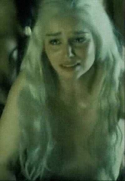 Emilia Clarke noticed your boner