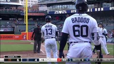 [Highlight] Tyler Nevin absolutely belts a 3-run shot to center field against his former team. Gives the Tigers some life with no outs in the bottom of the 6th. O's still lead 6-4.