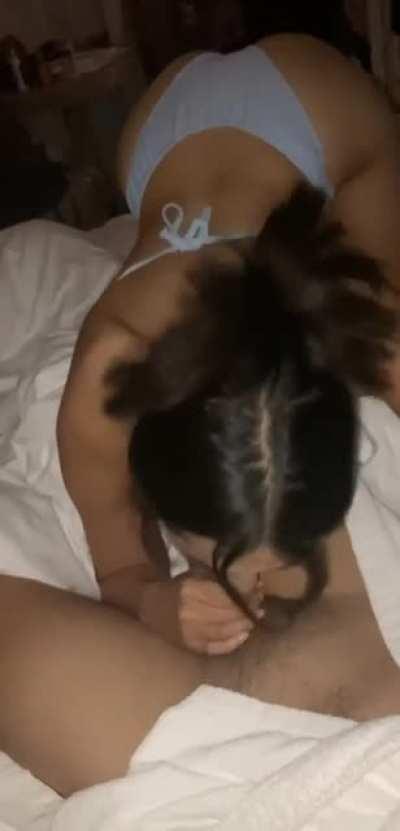 If your girl can’t get deepthroat, find yourself a new one