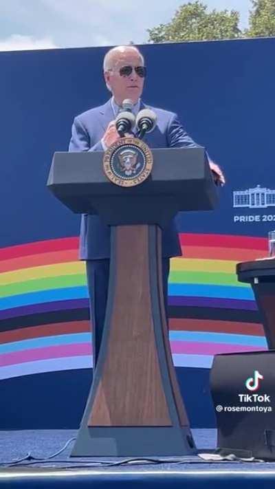 going shirtless at the White House