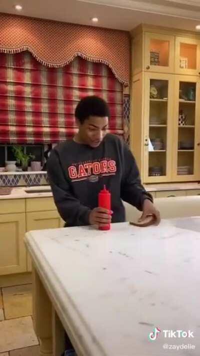 Who puts ketchup on plain bread