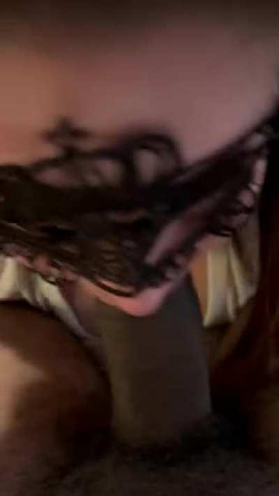 BBC in this MILFs mouth right where it belongs! 👅💦