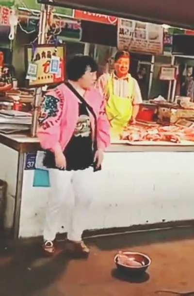 to slam the meat on the ground