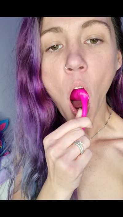 Emma Rose tasting her Lush after she's done playing [GIF]