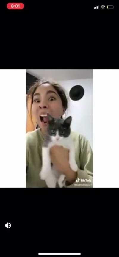 how you react when you look in the mirror at 900mg