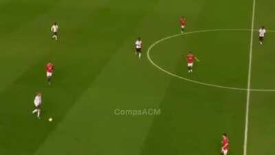 Simon Kjaer vs Manchester United