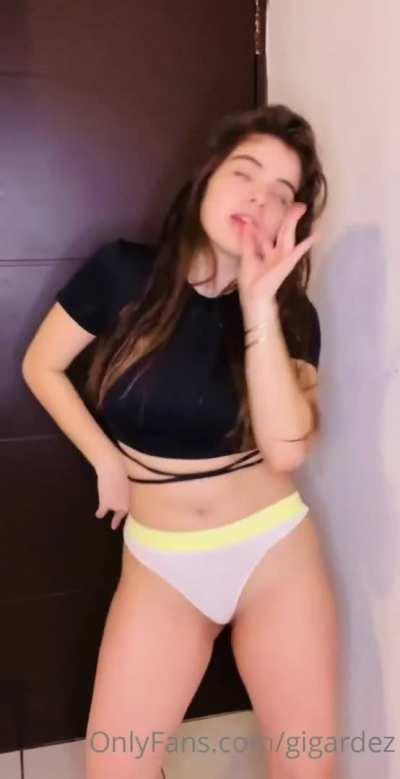 le quiero dar un beso negro