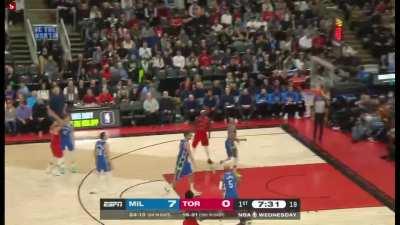 [Highlight] Fred VanVleet responds to commentator's question