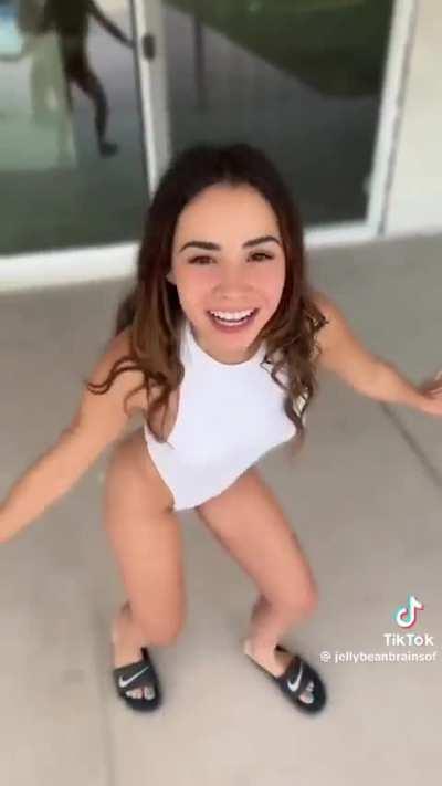 Sexy girl dancing 