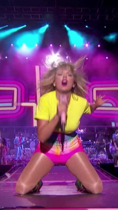 2019 Live Performance @ iHeartRadio Wango Tango