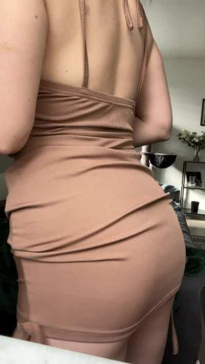 my nipples are always hard because of these piercings👀