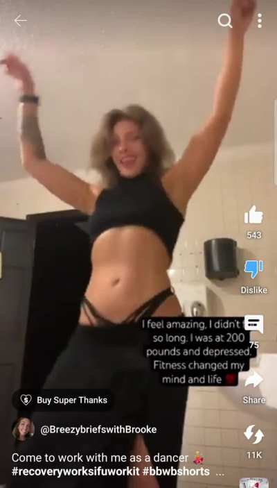 When the lunch shift stripper got no cleavage and a wicked case of butter face