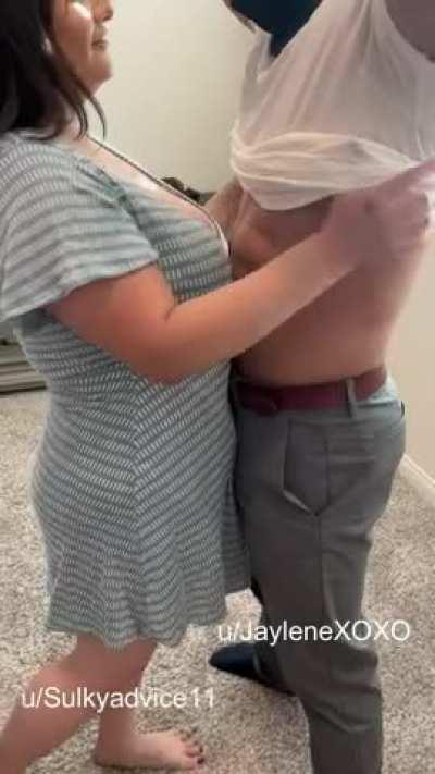 FULL VID ON MY ONLYFANS NO PAY PER VIEW! LINK IN COMMENTS. Found out my cousin's ex girlfriend was JayleneXO. Reached out to her after 6 years of not seeing her and honestly loved being able to fuck her. Always was my fantasy to see her big perfect tits. 