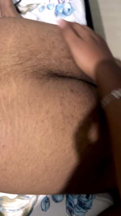 She: Lay on the bed i wanna spank you (look how the ass jingles for each spanks🤣🍑)