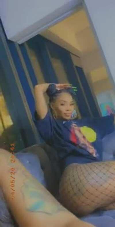 omg she is so 💦hot🥵