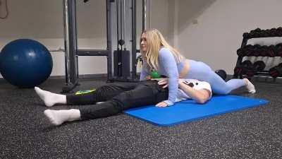 Reverse headscissoring 