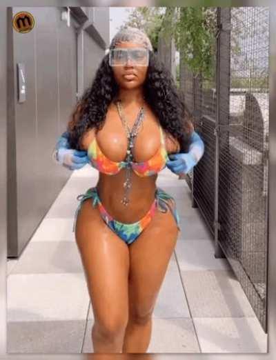 Ahhhh Summer… with Lasaina…