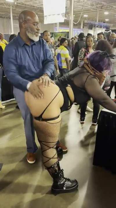 Pops having a good time