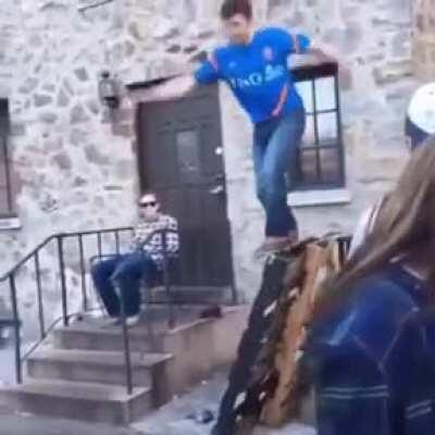 WCGW trying to parkour your way out of trouble