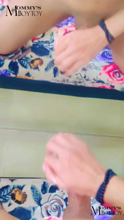 Would you suck This Smooth Big White monster after i spit on it 😈🥵Or start riding it wild 😈