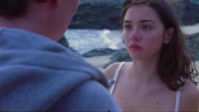 Léonie Dahan-Lamort in L'Ile et le continent (2020) (Brightened)