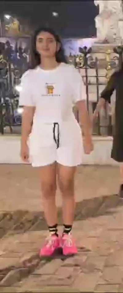 Priya Varrier 🍩🍑😍