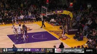 [Highlight] LeBron sinks a three cutting the lead to 6, then Stanley Johnson steals it but Harden commits a foul to stop the fast break but wasn't classified a clear path after a review